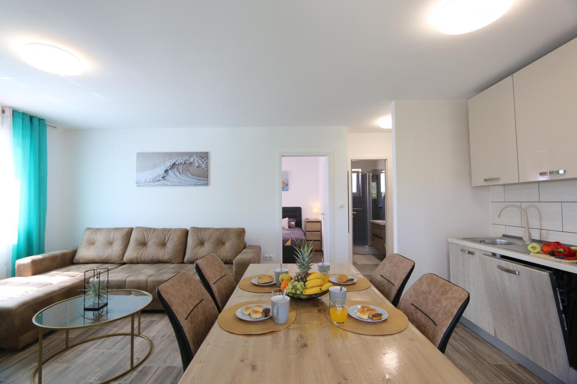 Apartments Mirjana Шіло Екстер'єр фото