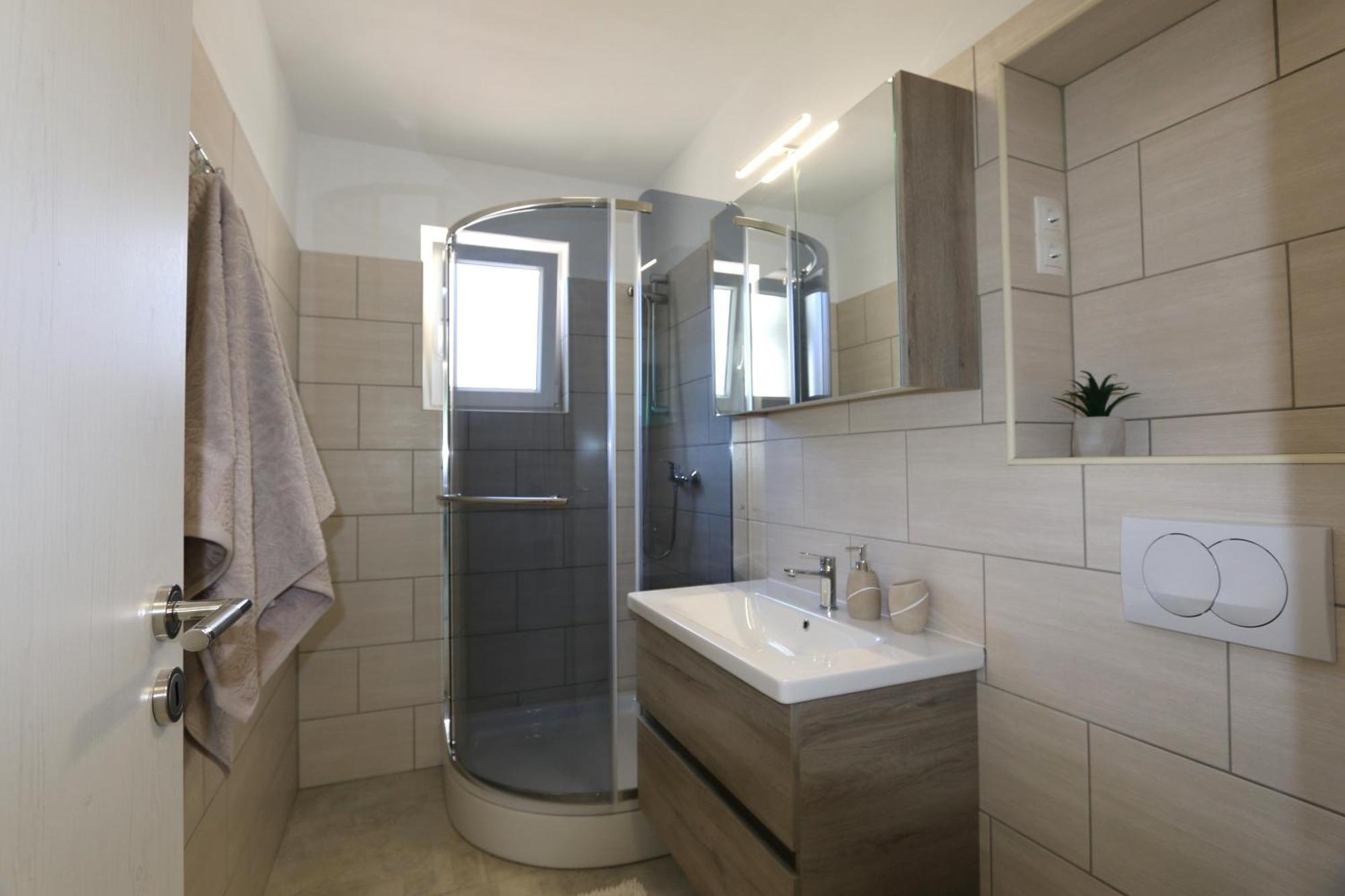 Apartments Mirjana Шіло Екстер'єр фото
